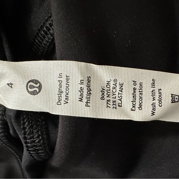 Lululemon Invigorate High Rise NWT Crop 23” size 4 black color - Picture 6 of 7